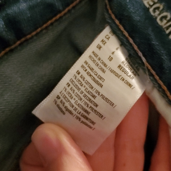 Jeans - Picture 2 of 3